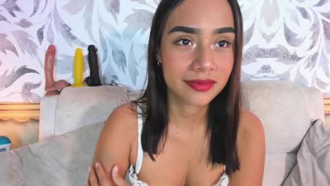 Snapshot of sheyla_sweet19 chatting on December 14, 2024, 8:08 pm Sheyla online show from December 14, 2024, 8:08 pm