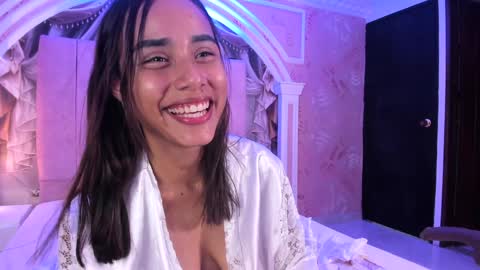 Snapshot of sheyla_sweet19 chatting on December 27, 2024, 5:31 am Sheyla online show from December 27, 2024, 5:31 am