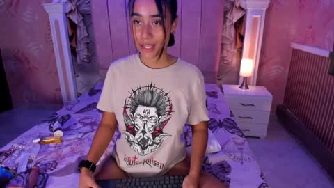 Snapshot of sheyla_sweet19 chatting on January 5, 2025, 3:53 am Sheyla online show from January 5, 2025, 3:53 am