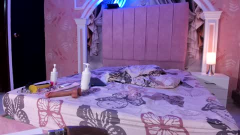 Snapshot of sheyla_sweet19 chatting on January 12, 2025, 1:42 am Sheyla online show from January 12, 2025, 1:42 am