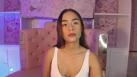 Snapshot of sheyla_sweet19 chatting on January 25, 2025, 9:36 am Sheyla online show from January 25, 2025, 9:36 am