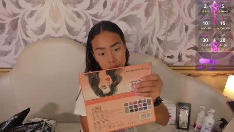 Snapshot of sheyla_sweet19 chatting on January 30, 2025, 9:25 am Sheyla online show from January 30, 2025, 9:25 am