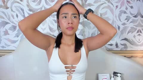 Snapshot of sheyla_sweet19 chatting on February 3, 2025, 1:51 pm Sheyla online show from February 3, 2025, 1:51 pm