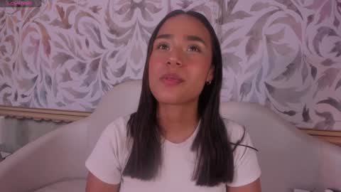 Snapshot of sheyla_sweet19 chatting on February 7, 2025, 2:04 pm Sheyla online show from February 7, 2025, 2:04 pm