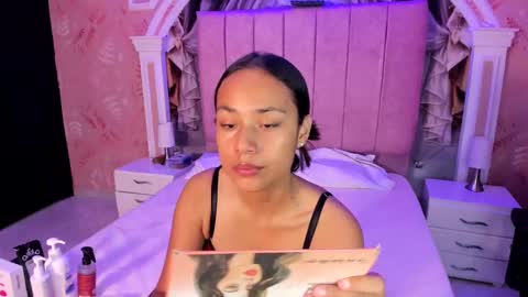 Snapshot of sheyla_sweet19 chatting on February 20, 2025, 11:09 am Sheyla online show from February 20, 2025, 11:09 am