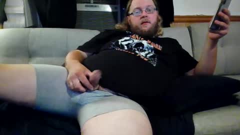 Snapshot of shifty885 chatting on October 8, 2025, 1:47 am shifty885 online show from October 8, 2025, 1:47 am