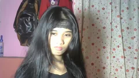 shimmering_kate online show from January 13, 2025, 5:23 am