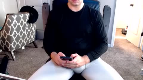 shimmyloe online show from February 22, 2026, 10:52 pm