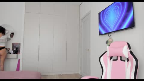 Snapshot of shineel chatting on September 25, 2025, 4:05 am Shineel online show from September 25, 2025, 4:05 am