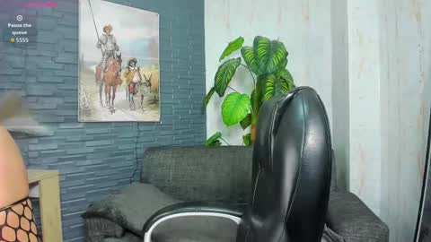 shirley_taylor_ online show from March 26, 2026, 11:16 am