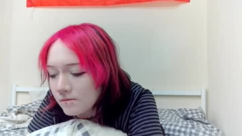 Luna online show from February 15, 2026, 4:25 pm