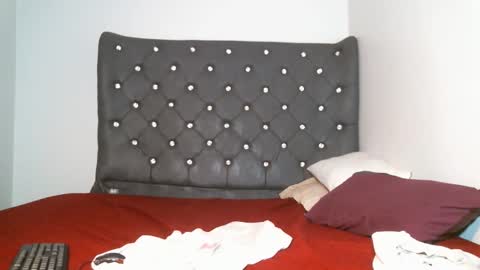 Shi-ro online show from November 19, 2025, 1:16 am