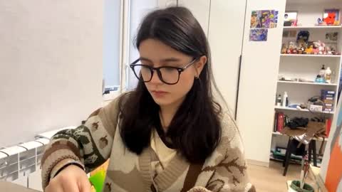 Snapshot of shontagrabowski chatting on April 11, 2026, 12:09 pm Marie online show from April 11, 2026, 12:09 pm