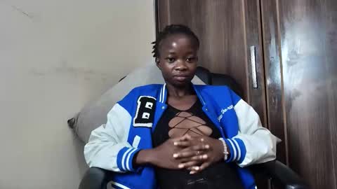 Snapshot of shortnswee254 chatting on November 6, 2025, 7:26 pm shortnswee254 online show from November 6, 2025, 7:26 pm