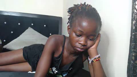 Snapshot of shortnswee254 chatting on November 9, 2025, 6:28 pm shortnswee254 online show from November 9, 2025, 6:28 pm