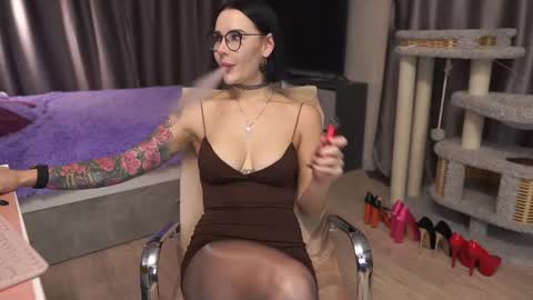 Anna online show from November 26, 2025, 4:52 pm