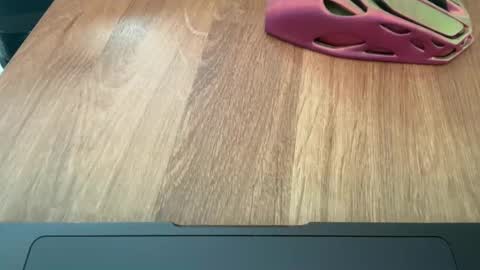 showflyer06 online show from October 13, 2025, 6:52 pm