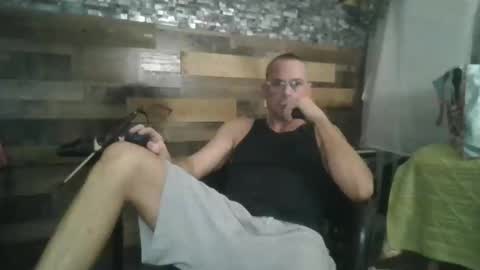 Snapshot of showingoff40 chatting on October 6, 2025, 7:50 am Red4040 online show from October 6, 2025, 7:50 am