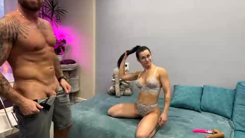 Snapshot of shtirlec86 chatting on December 4, 2024, 3:59 am Mary and Piter online show from December 4, 2024, 3:59 am