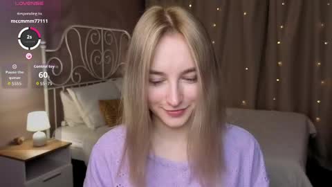 Snapshot of shy__polly chatting on April 22, 2026, 12:13 am Polly online show from April 22, 2026, 12:13 am