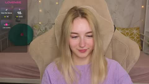 Snapshot of shy__polly chatting on June 11, 2026, 12:32 am Polly online show from June 11, 2026, 12:32 am