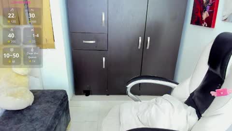 Snapshot of shy_angel4 chatting on April 1, 2026, 9:12 pm Nahomy online show from April 1, 2026, 9:12 pm