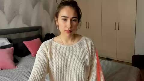 Mika online show from March 6, 2026, 4:53 am