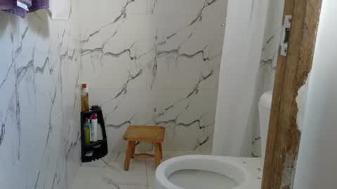 Snapshot of shy_brunnette chatting on June 20, 2026, 1:14 pm Canela online show from June 20, 2026, 1:14 pm
