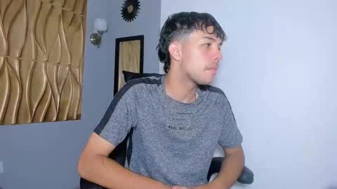 Snapshot of shy_guyy18 chatting on December 3, 2025, 2:41 am Alan online show from December 3, 2025, 2:41 am