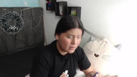 Snapshot of shy_latingirl2 chatting on January 18, 2025, 12:26 pm Ana online show from January 18, 2025, 12:26 pm