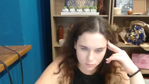 Snapshot of shy_lil chatting on September 24, 2025, 2:42 pm shy_lil online show from September 24, 2025, 2:42 pm