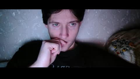 Snapshot of shy_matthew chatting on October 29, 2025, 1:52 am Matthew online show from October 29, 2025, 1:52 am