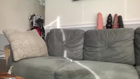 shy_one_cam online show from December 15, 2025, 2:32 pm