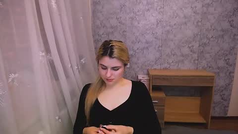 shy_sabrina_ online show from February 7, 2025, 11:45 am