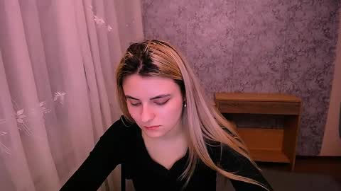 shy_sabrina_ online show from February 20, 2025, 2:46 pm