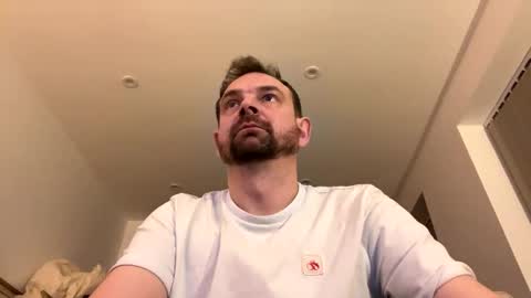 Snapshot of shyb35 chatting on January 28, 2025, 12:57 am shyb35 online show from January 28, 2025, 12:57 am