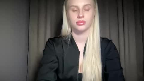 Shy Fox online show from March 26, 2026, 6:02 pm