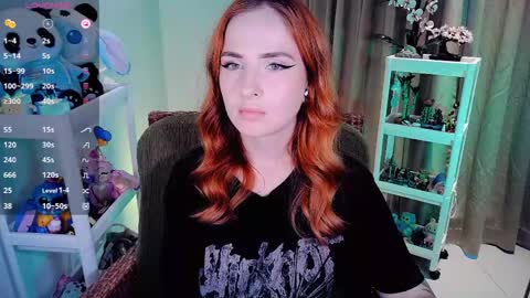 Snapshot of shyfoxxxy chatting on April 29, 2026, 7:01 am Effie online show from April 29, 2026, 7:01 am