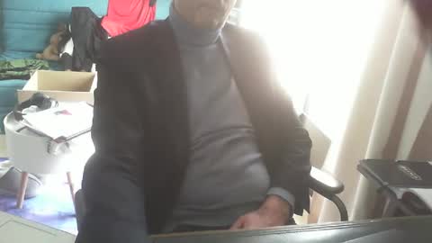 Snapshot of shyfrenchcock chatting on March 10, 2025, 1:10 pm shyfrenchcock online show from March 10, 2025, 1:10 pm