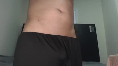 Snapshot of shyguy0401xx chatting on November 16, 2025, 8:25 pm ShyGuy0401xx online show from November 16, 2025, 8:25 pm