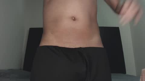Snapshot of shyguy0401xx chatting on May 16, 2026, 7:01 pm ShyGuy0401xx online show from May 16, 2026, 7:01 pm