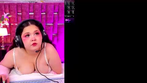 Shyly online show from July 21, 2026, 5:21 am