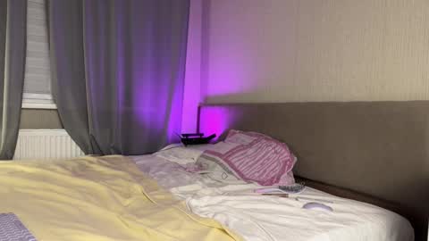 Snapshot of shyprinces chatting on October 8, 2025, 7:22 pm Amelia online show from October 8, 2025, 7:22 pm