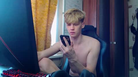 Tom and Betty online show from March 25, 2026, 7:25 am