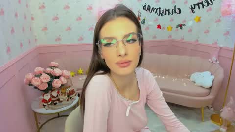 Snapshot of shysasshy chatting on December 18, 2024, 5:15 am Sicily online show from December 18, 2024, 5:15 am