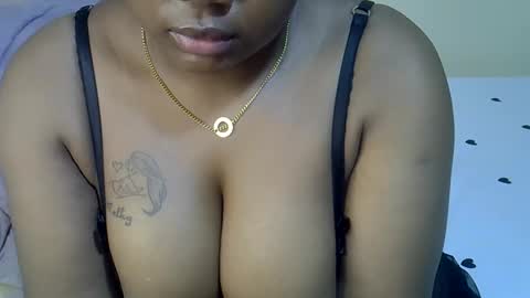 Snapshot of shyvenus chatting on May 15, 2026, 9:55 pm Venus online show from May 15, 2026, 9:55 pm