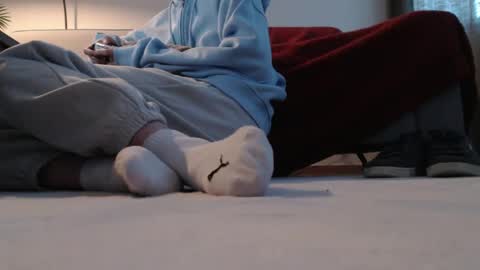 shywhitesocks online show from April 22, 2026, 6:42 pm