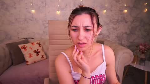 shyy_jany online show from April 12, 2026, 6:51 am