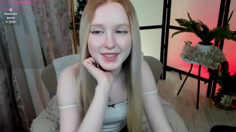 Sia online show from December 14, 2025, 5:40 pm