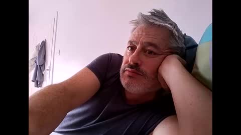 sibemolx online show from October 15, 2025, 1:44 pm